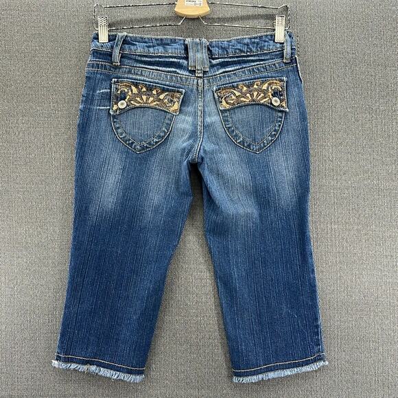 Vintage NOBO Low Rise Medium Wash Fringe Capris Embroidered Flap Pocket Junior 5 - Picture 7 of 10